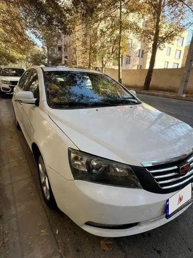 جیلی امگرند سفید ۲۰۱۳ دنده|خودرو سواری و وانت|کرج, شهرک مترو|دیوار