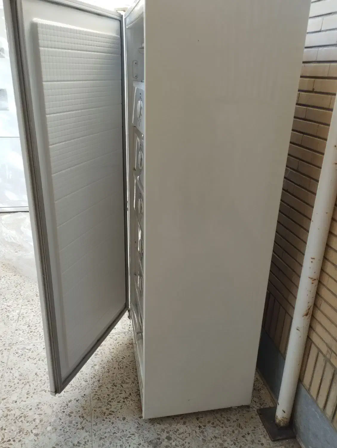 فریزر سالم بدون پوسیدگی وخرابی وبدون صداا|یخچال و فریزر|شاهین‌شهر, شهرک گلدیس|دیوار