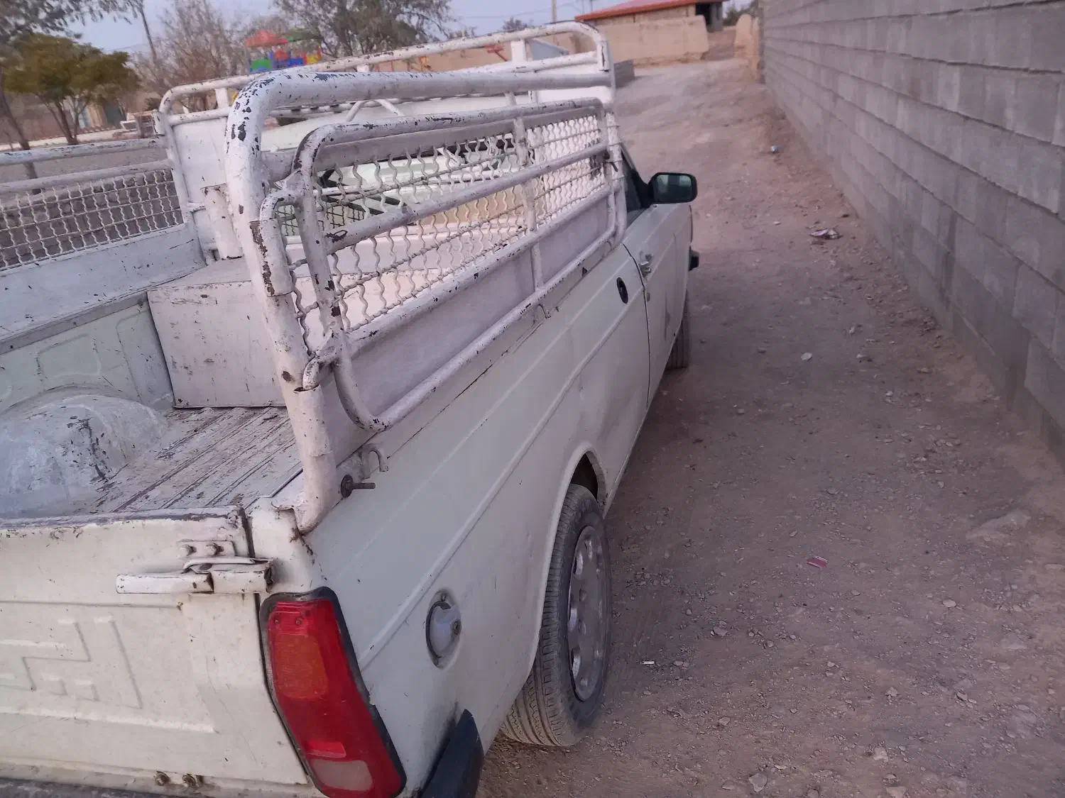 پیکان وانت مدل ۸۵ موتوری تازه تعمیر|خودرو سواری و وانت|دهق, |دیوار