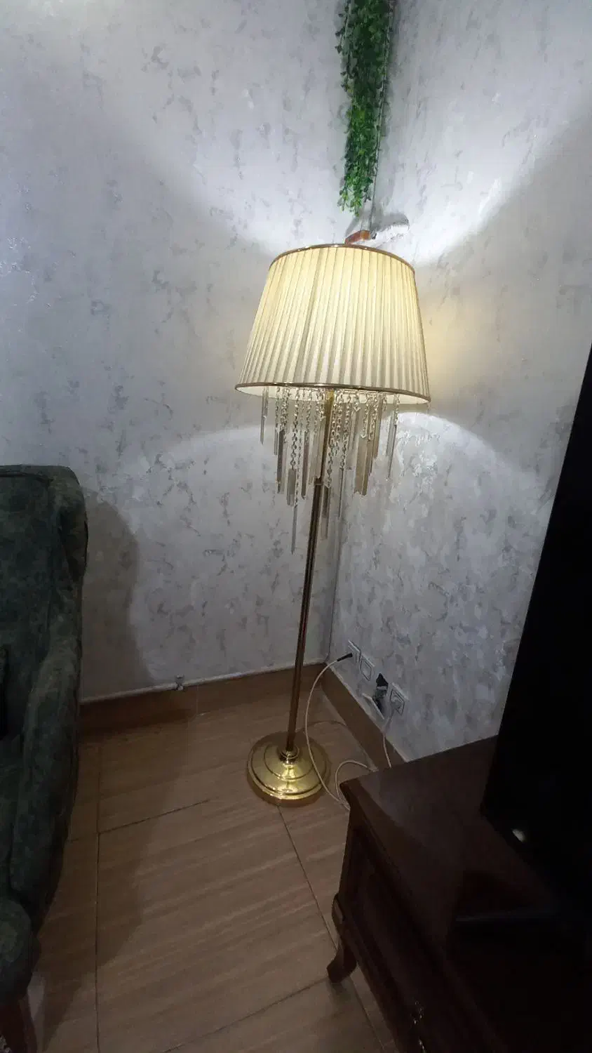 اباژور|چراغ خواب و آباژور|محمدشهر, علی آباد گونه|دیوار