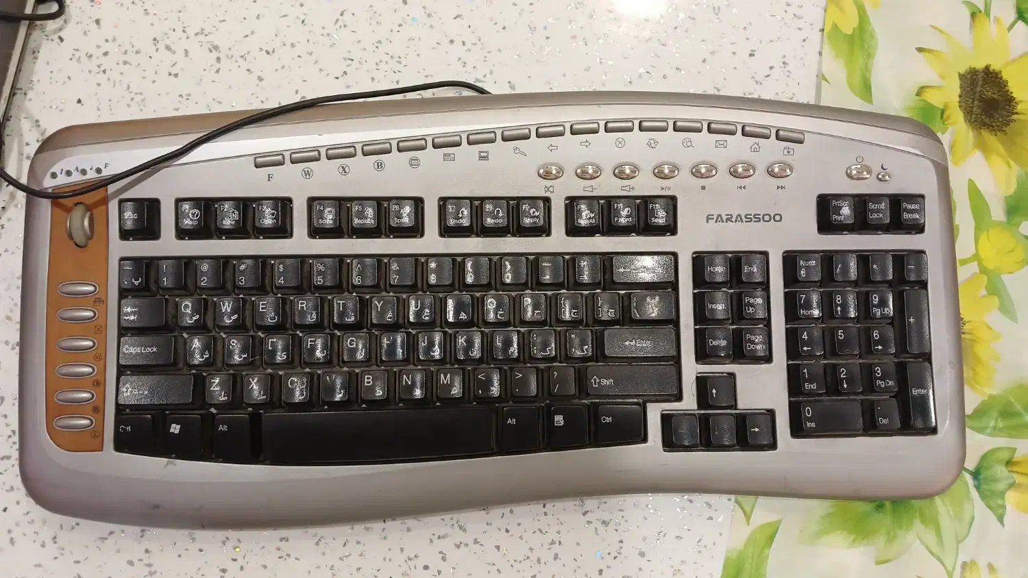 ۲ عدد کیبورد MEVA یکی یا پورت ps2 یکی usb|قطعات و لوازم جانبی رایانه|اصفهان, بهاران|دیوار