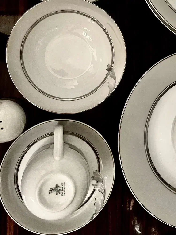 چینی زرین|ظروف سرو و پذیرایی|بروجرد, |دیوار