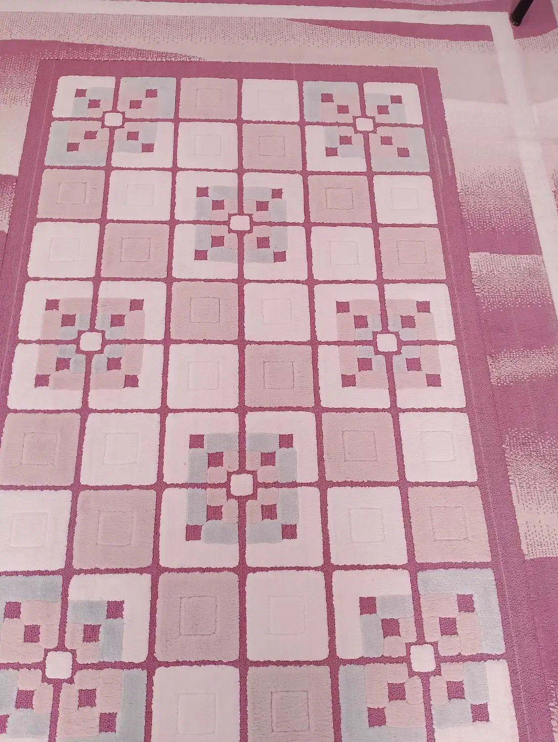 فرش فانتزی کاملا سالم|فرش|آستارا, |دیوار