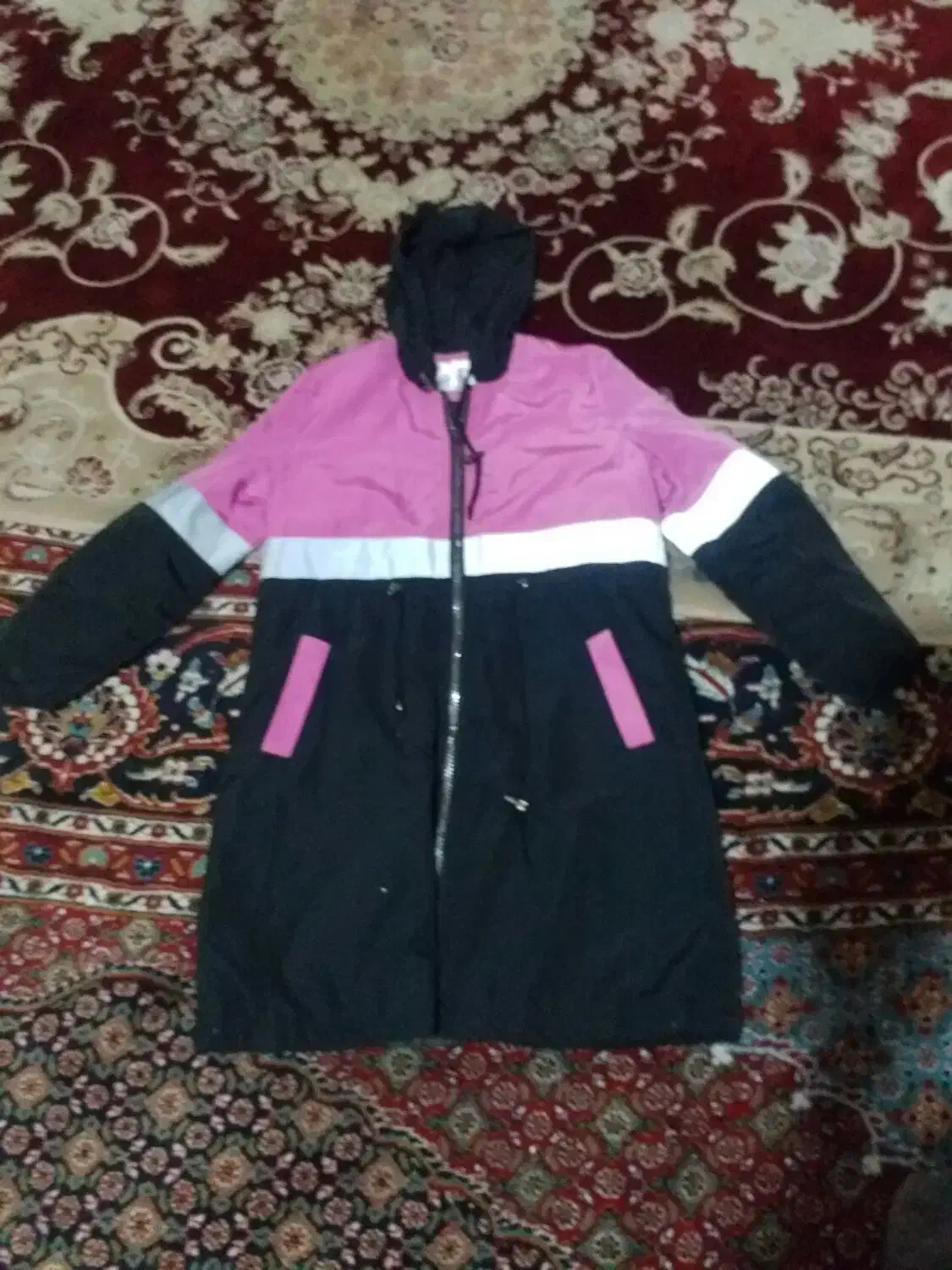 کاپشن|لباس|مشگین شهر, |دیوار