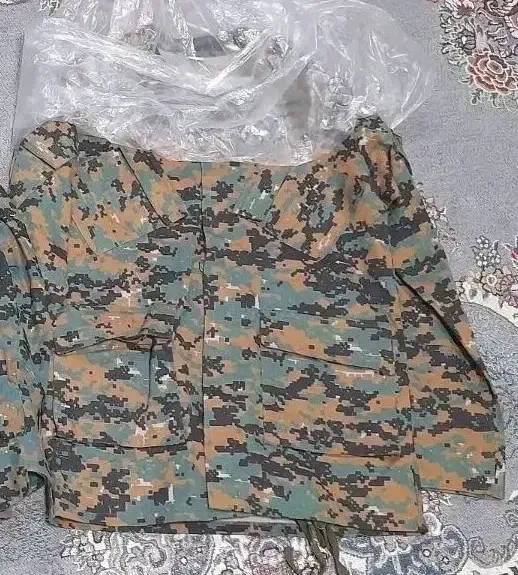 لباس نظامی و پوتین|کیف، کفش، کمربند|حمیدیا, |دیوار