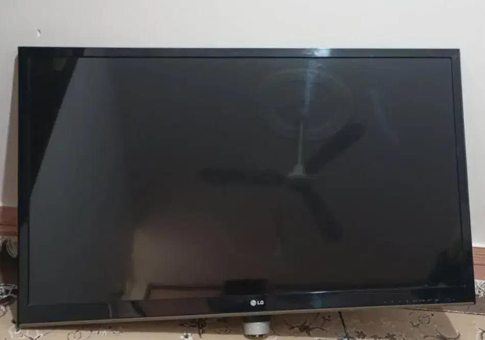 تلویزیون 42اینچ ال جی|تلویزیون و پروژکتور|لالی, |دیوار