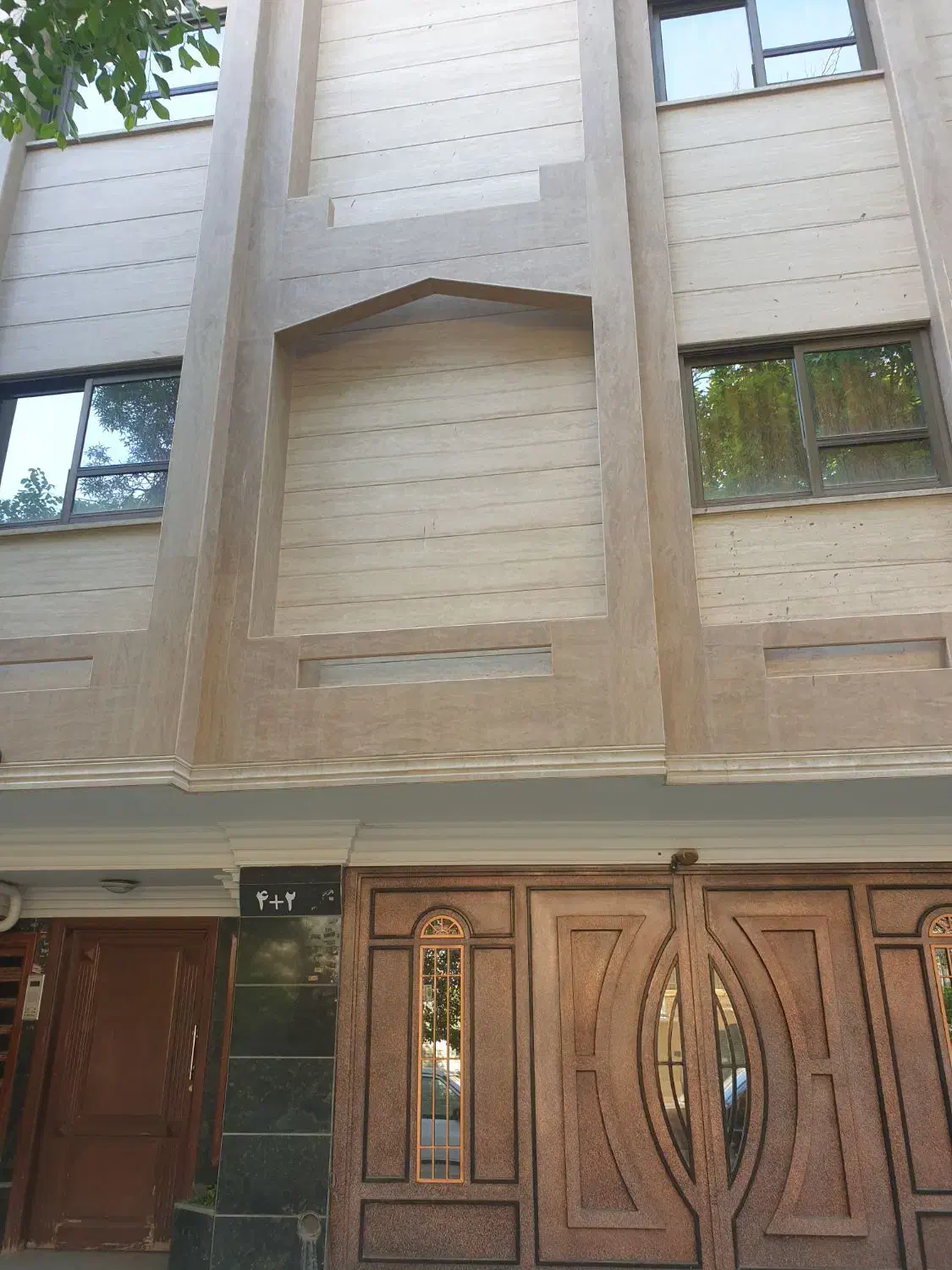 فروش آپارتمان ۱۲۷ متری خیابان مقداد(آتش)|فروش آپارتمان|اصفهان, لنبان|دیوار