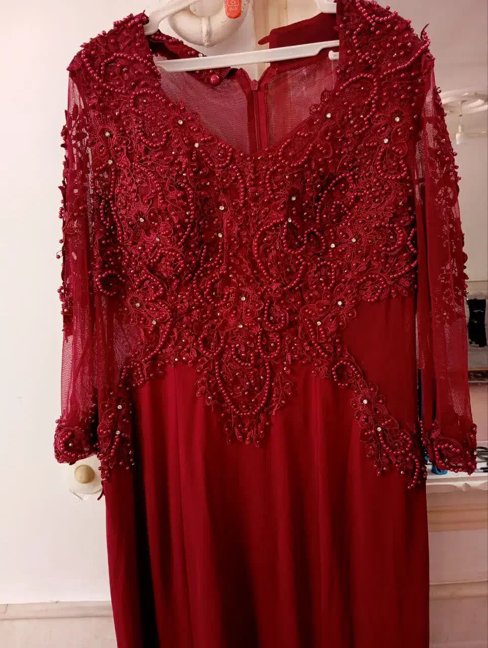 پیراهن مجلسی زرشکی|لباس|کاشان, قطب راوندی|دیوار