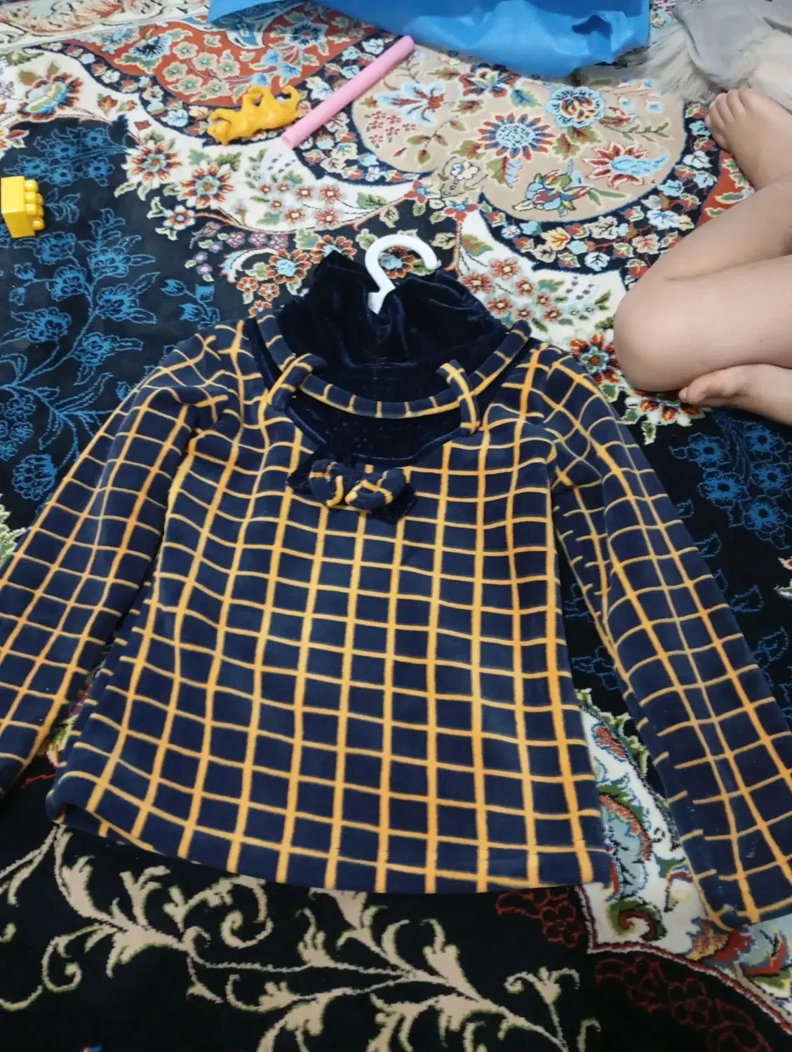 لباس دخترونه در حد خیلی نو|کفش و لباس بچه|یاسوج, |دیوار