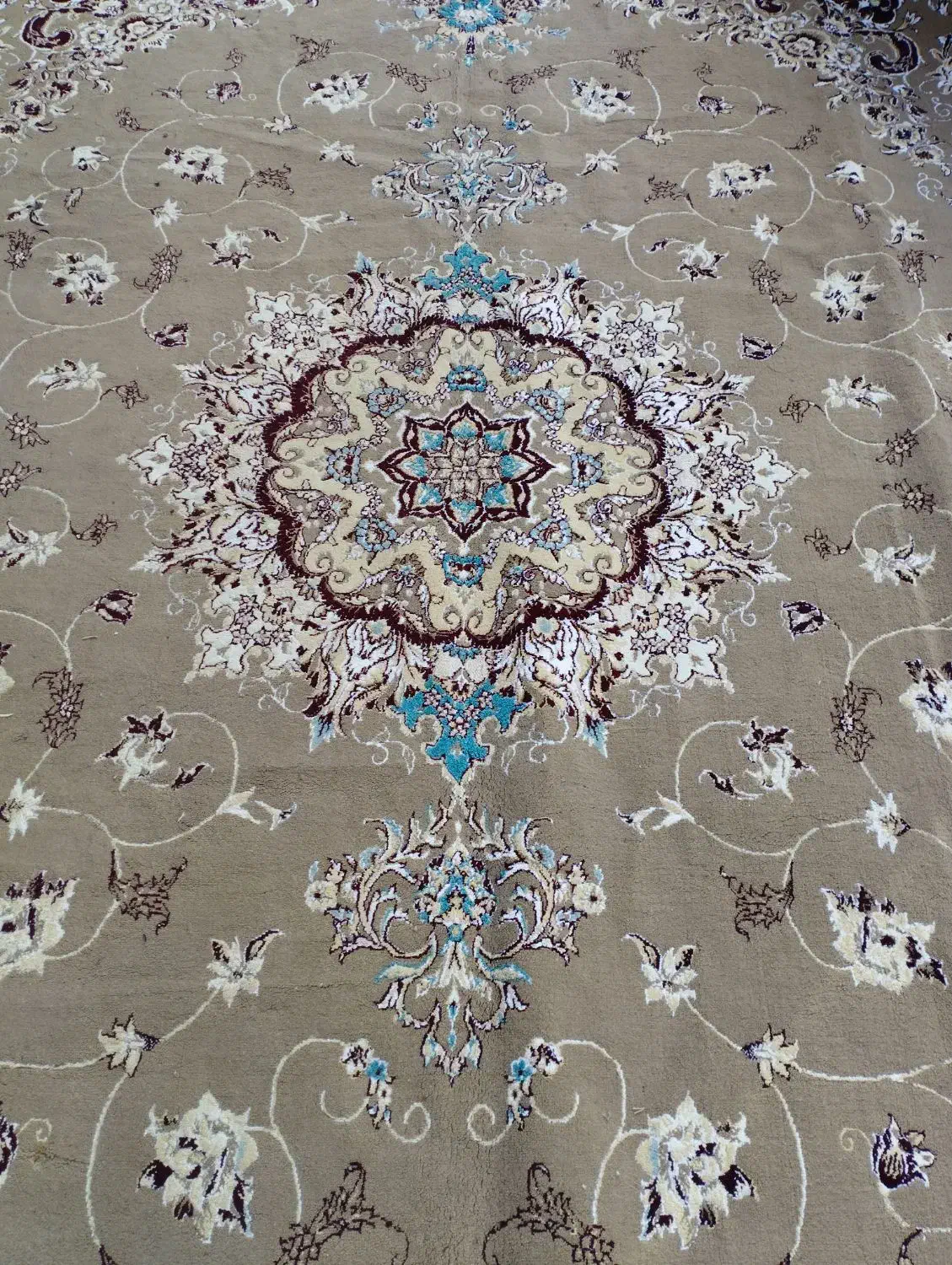 یک جفت فرش ۱۲ متری گردویی|فرش|قم, نیروگاه|دیوار