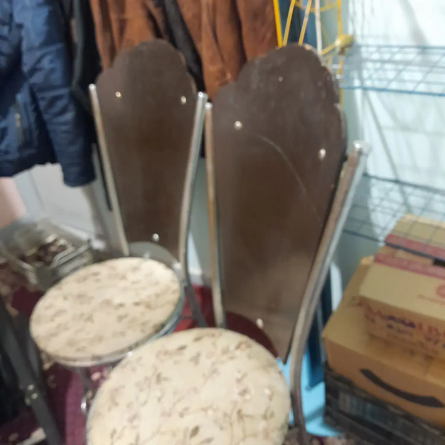 دو عدد صندلی|میز و صندلی غذاخوری|تبریز, |دیوار