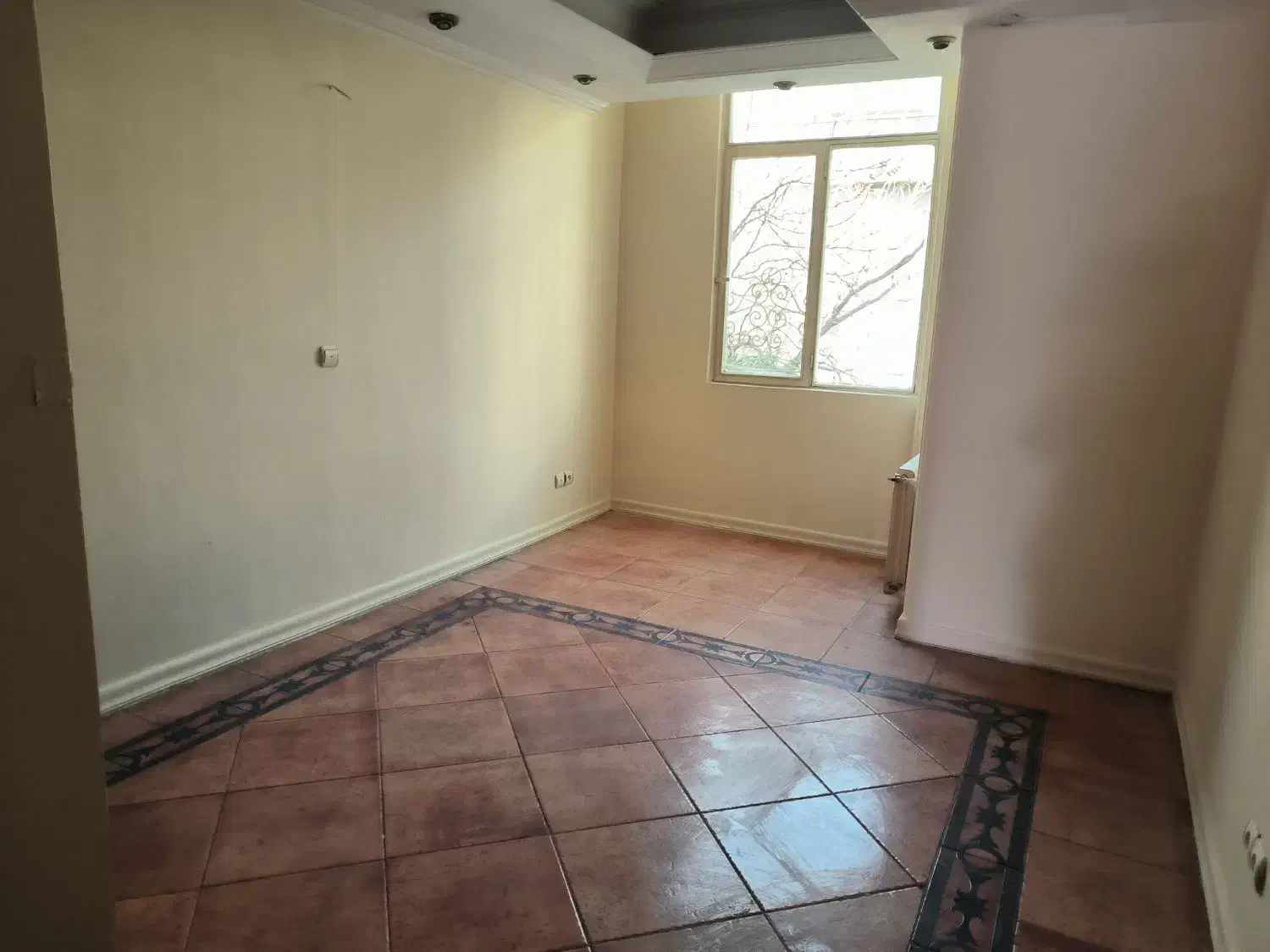 ۱۴۰ متر سه خواب بهار تهرانپارس غرق نور طبقه آخر