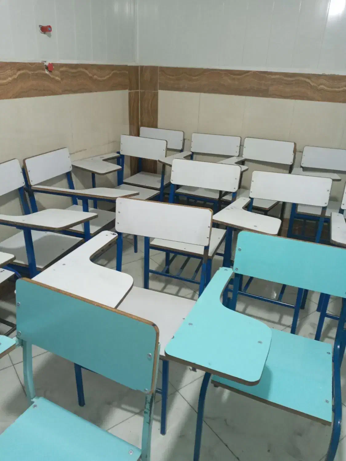 صندلی دانش اموز|صندلی و نیمکت|اردبیل, |دیوار