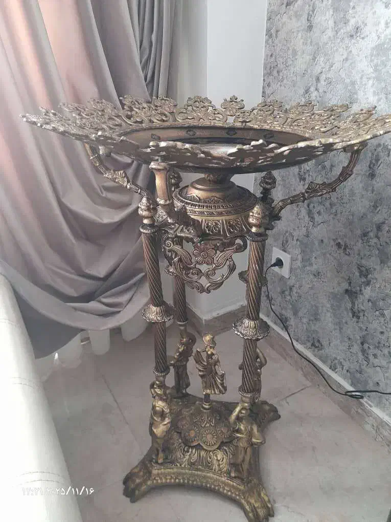 بوفه چوبی و جامیوه فلزی گالوانیزه طلایی|بوفه، ویترین، کنسول|محمودآباد, |دیوار