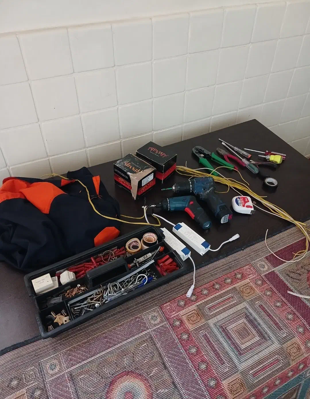 برقکار/برق کار/کلید پریز/انواع روشنایی/هالوژن|خدمات پیشه و مهارت|تهران, استاد معین|دیوار