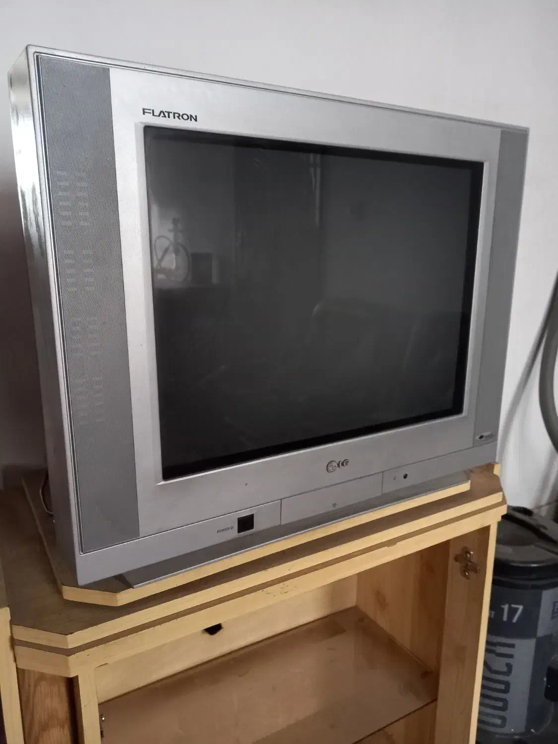 تلویزیون ال جی سالم|تلویزیون و پروژکتور|اصفهان, دارک|دیوار