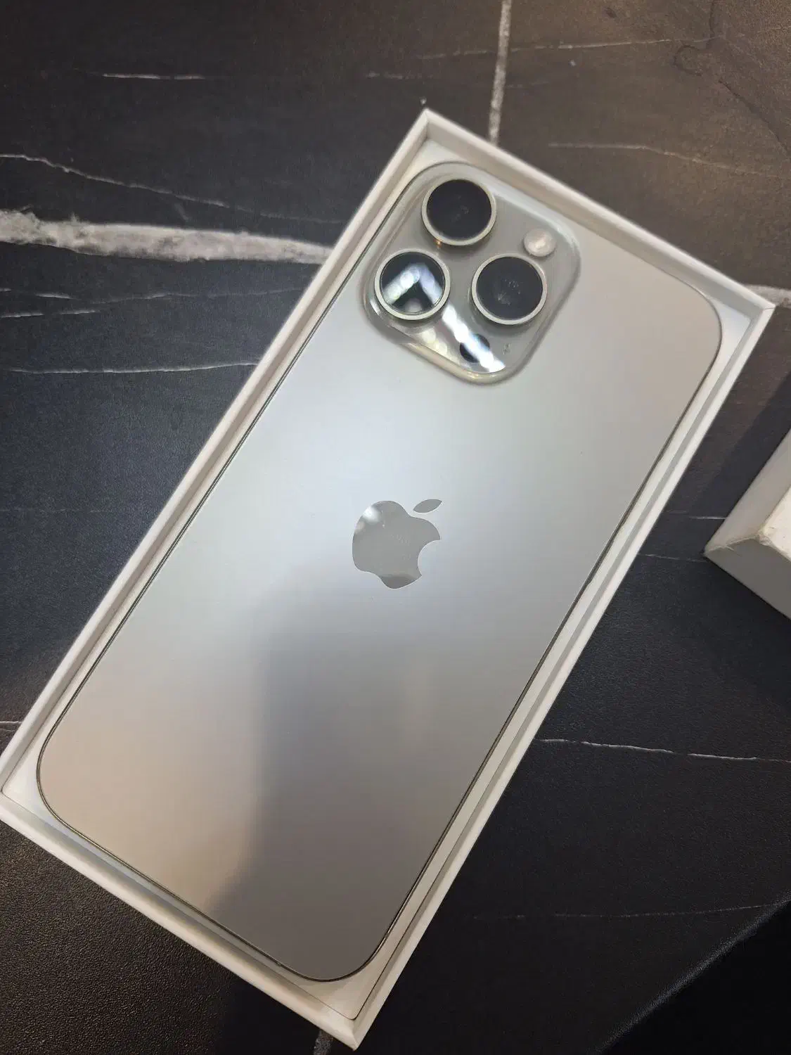 آیفون۱۶پرومکس شرکتی باطری ۱۰۰گارانتی تا۴۰۵|موبایل|هشتگرد, شهرک اداری|دیوار