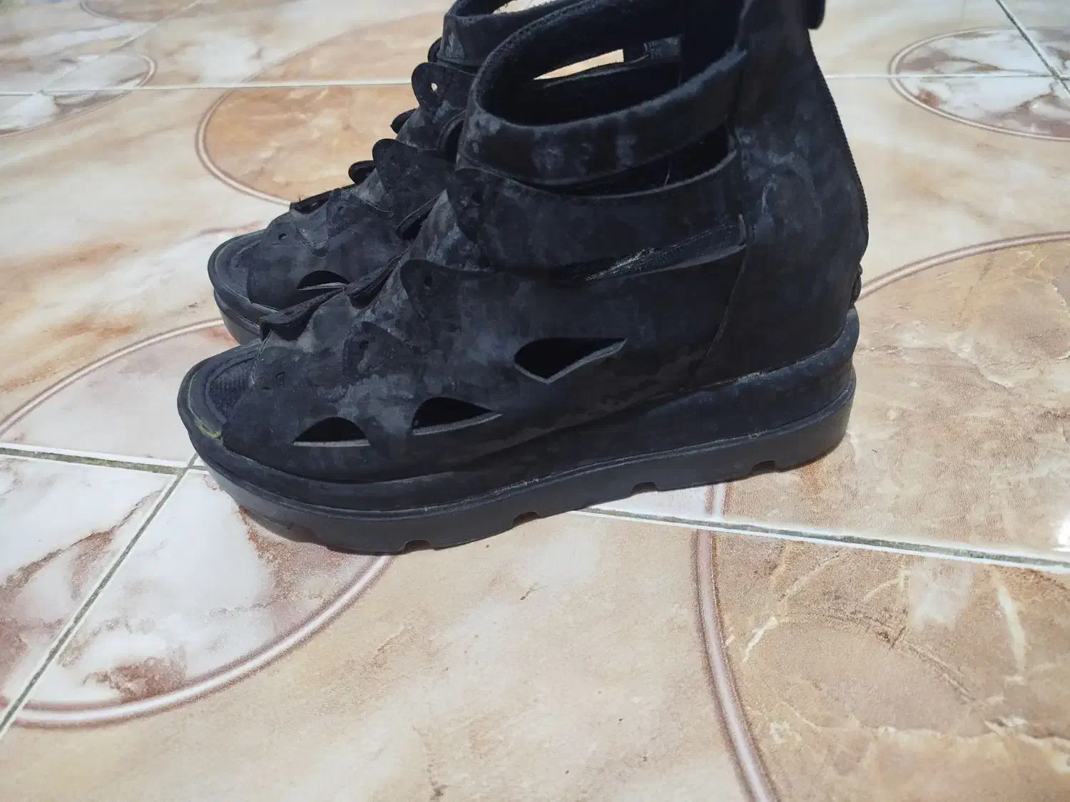 پاشنه بلند|کیف، کفش، کمربند|یاسوج, |دیوار