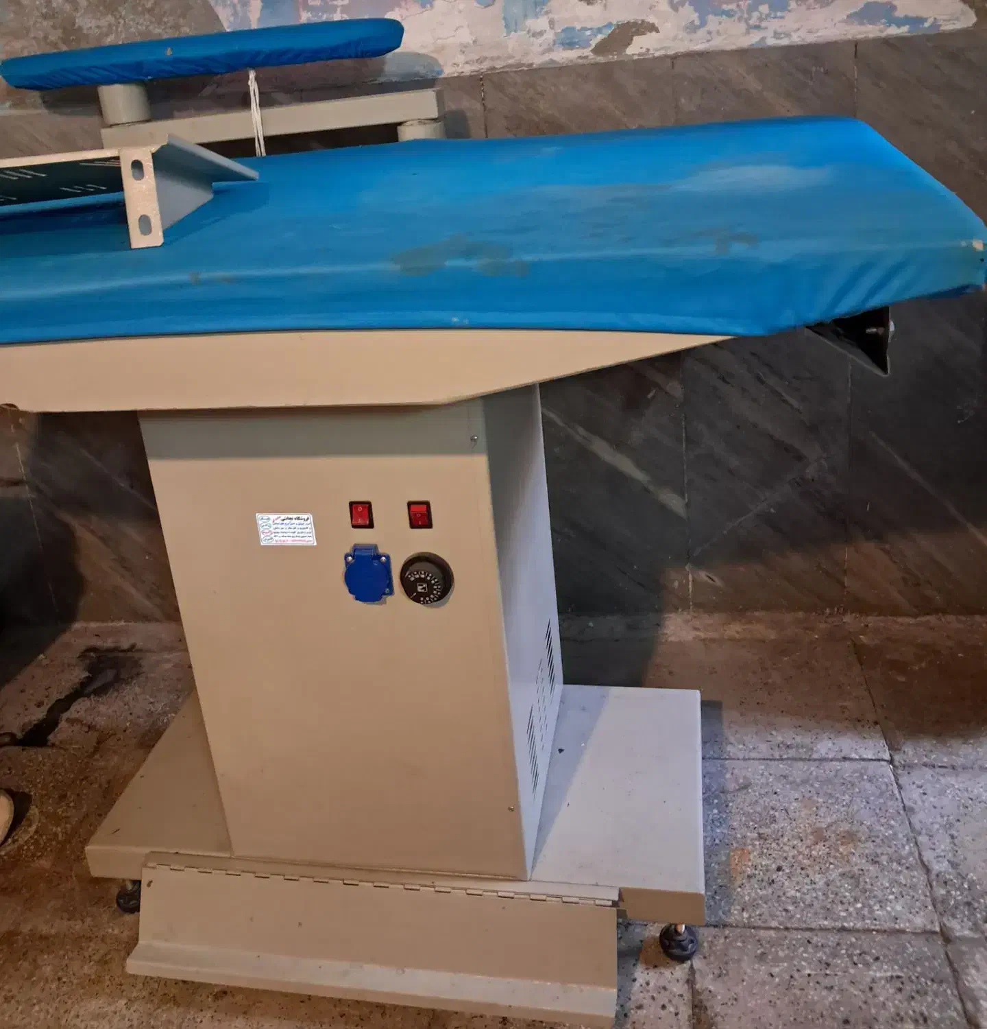 فروش یک دستگاه مکش|ماشین‌آلات صنعتی|خاوران, |دیوار