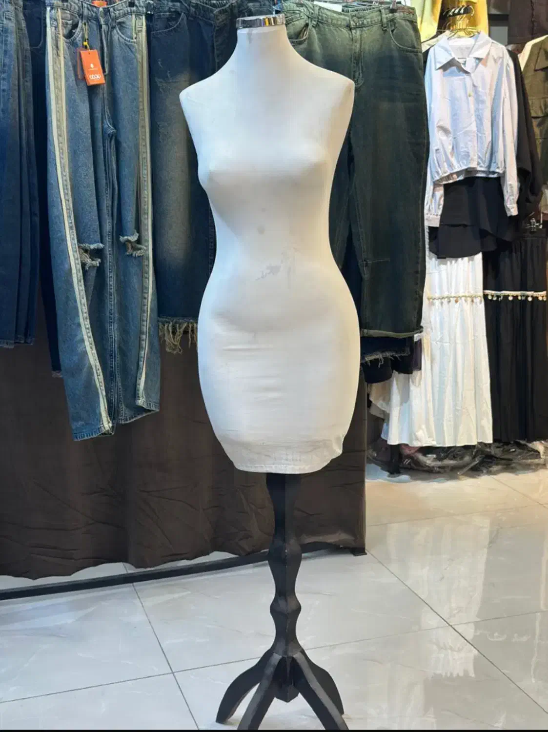 مانکن زنانه در حد نو|فروشگاه و مغازه|بندر کنگان, |دیوار