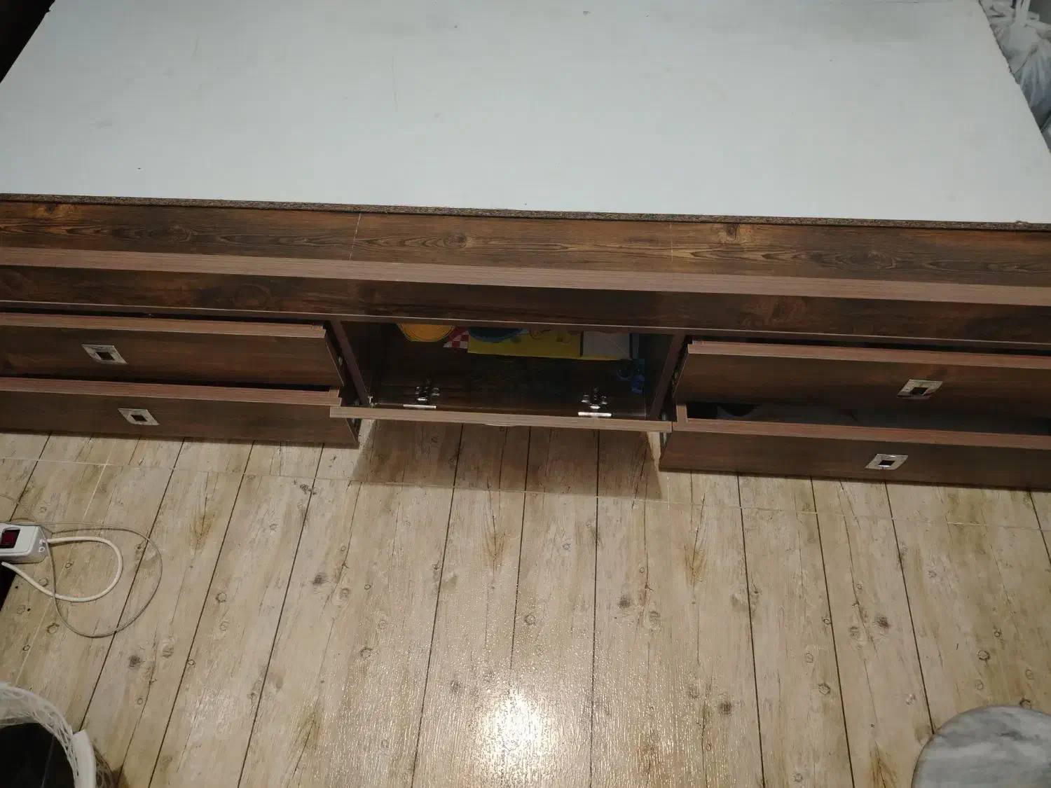 تخت خواب دو نفره|تخت و سرویس خواب|فرخشهر, |دیوار