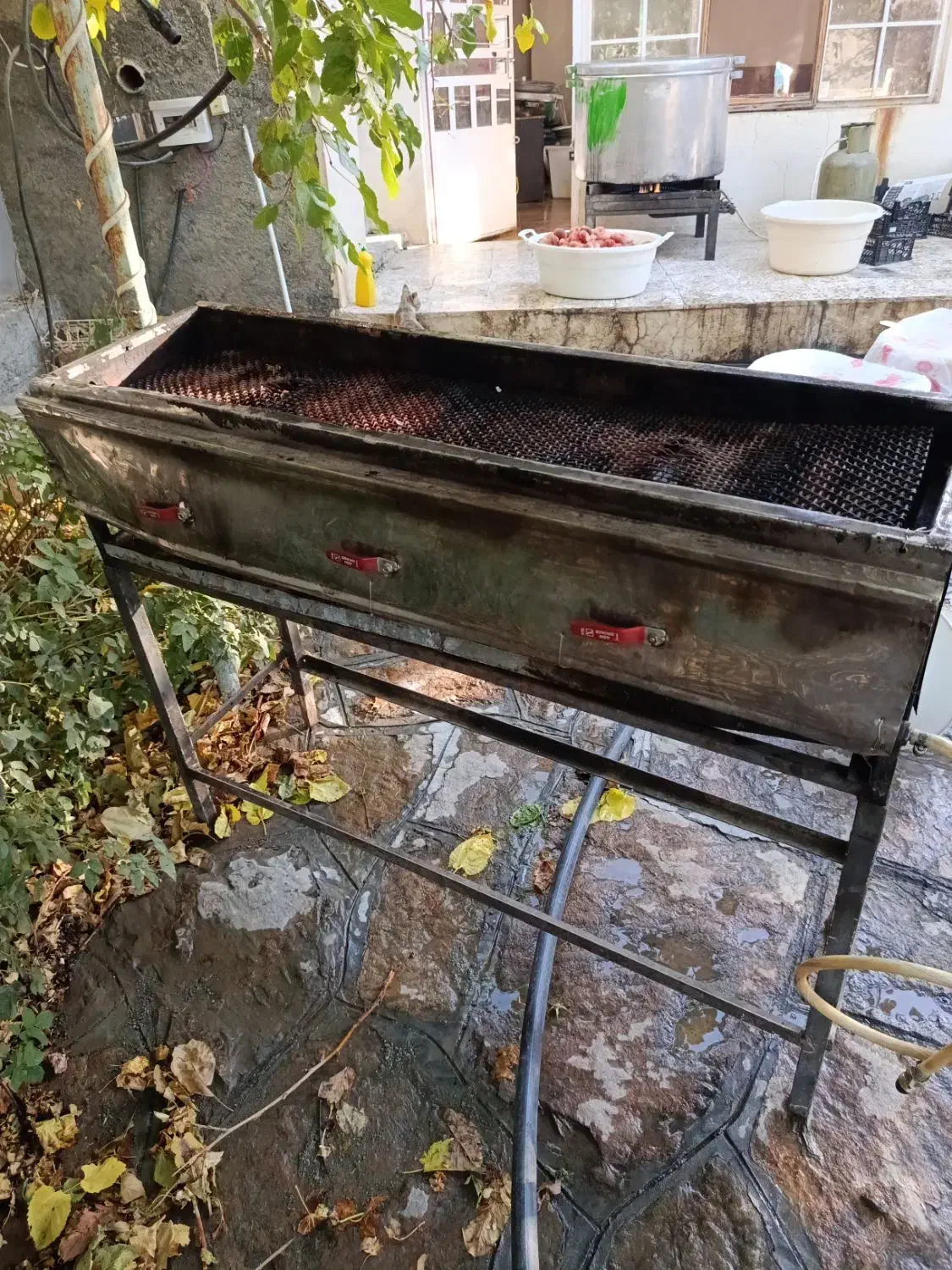 کباب پز بزرگ تازه سرویس شده|اجاق گاز و لوازم برقی پخت‌وپز|سنندج, |دیوار