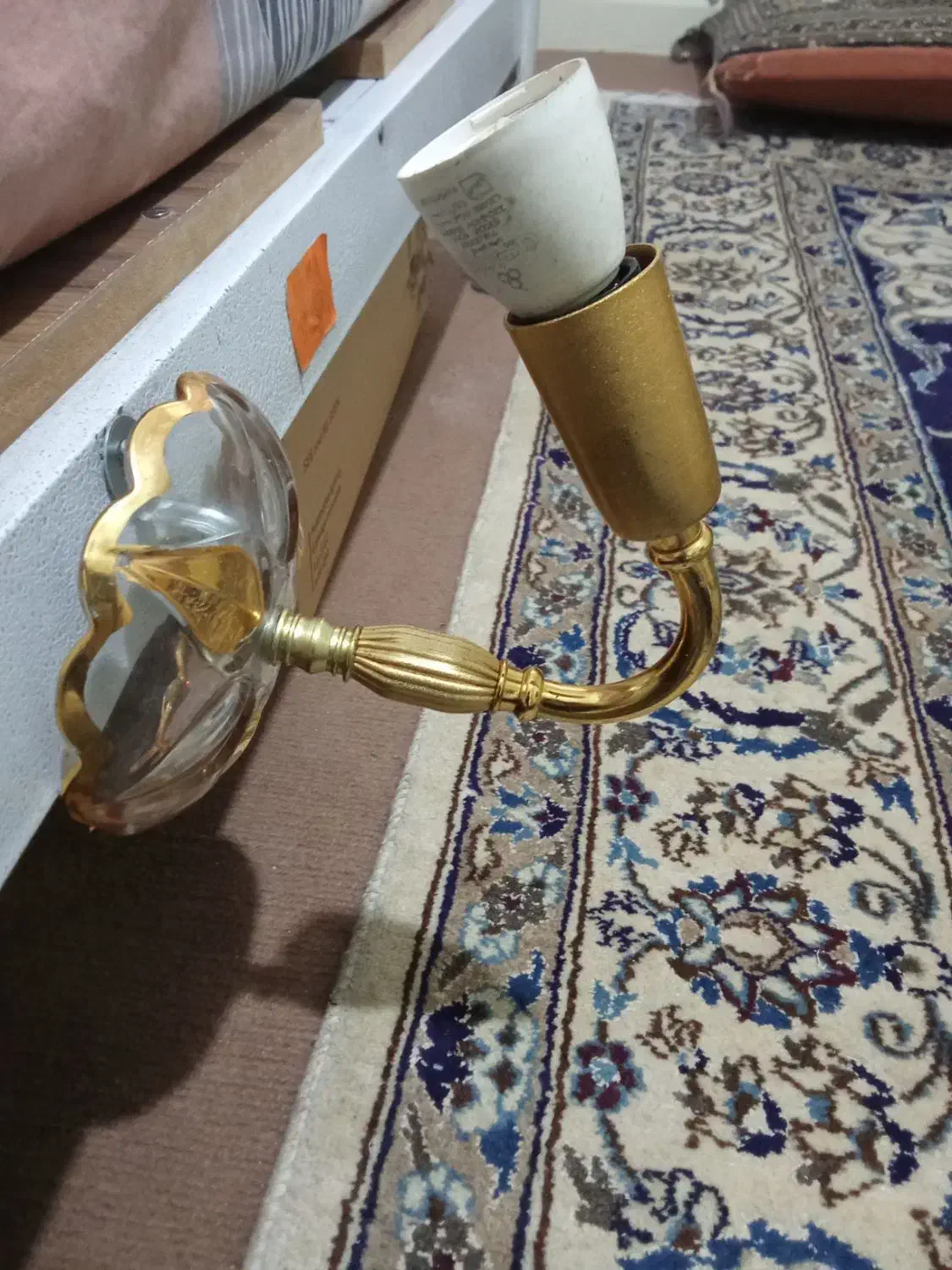 دیواری تک و برنز|لوستر و چراغ آویز|اصفهان, شهرک قدس|دیوار