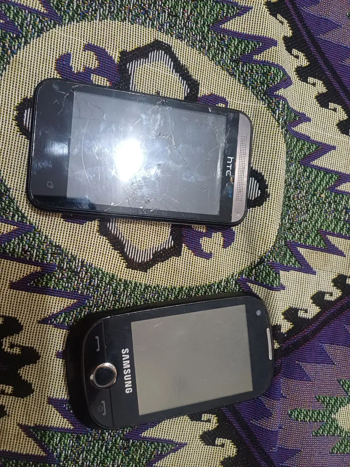 دو عدد گوشی قدیمی یکی سالمه|موبایل|تهران, دکتر هوشیار|دیوار