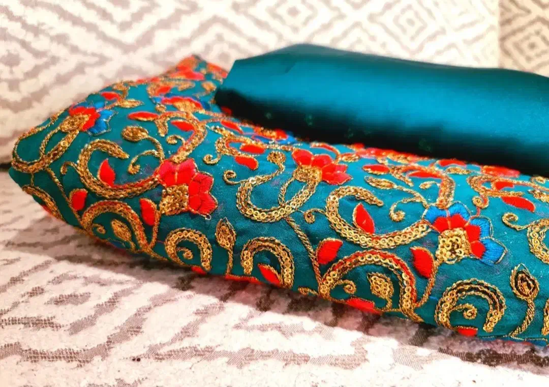 پارچه و لباس کردی|لباس|خوی, |دیوار