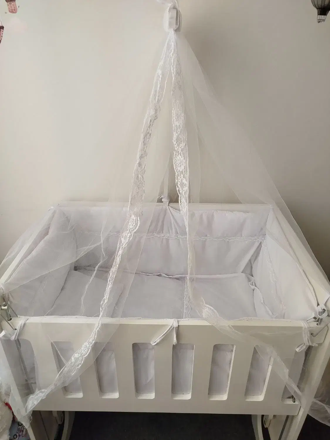 گهواره کنارمادر|اسباب و اثاث بچه|پرند, فاز ۶|دیوار