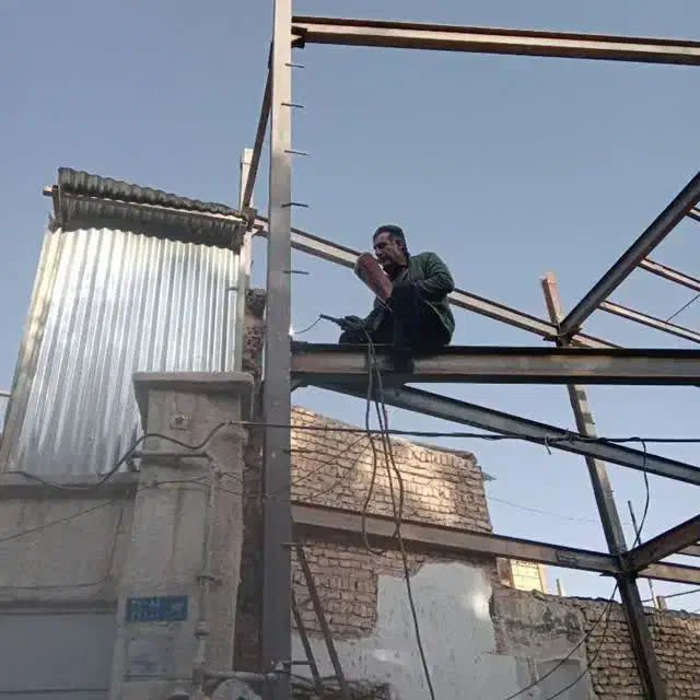 جوشکار اسکلت های فلزی و سازهنگهبان|خدمات پیشه و مهارت|تهران, یافت آباد شمالی|دیوار