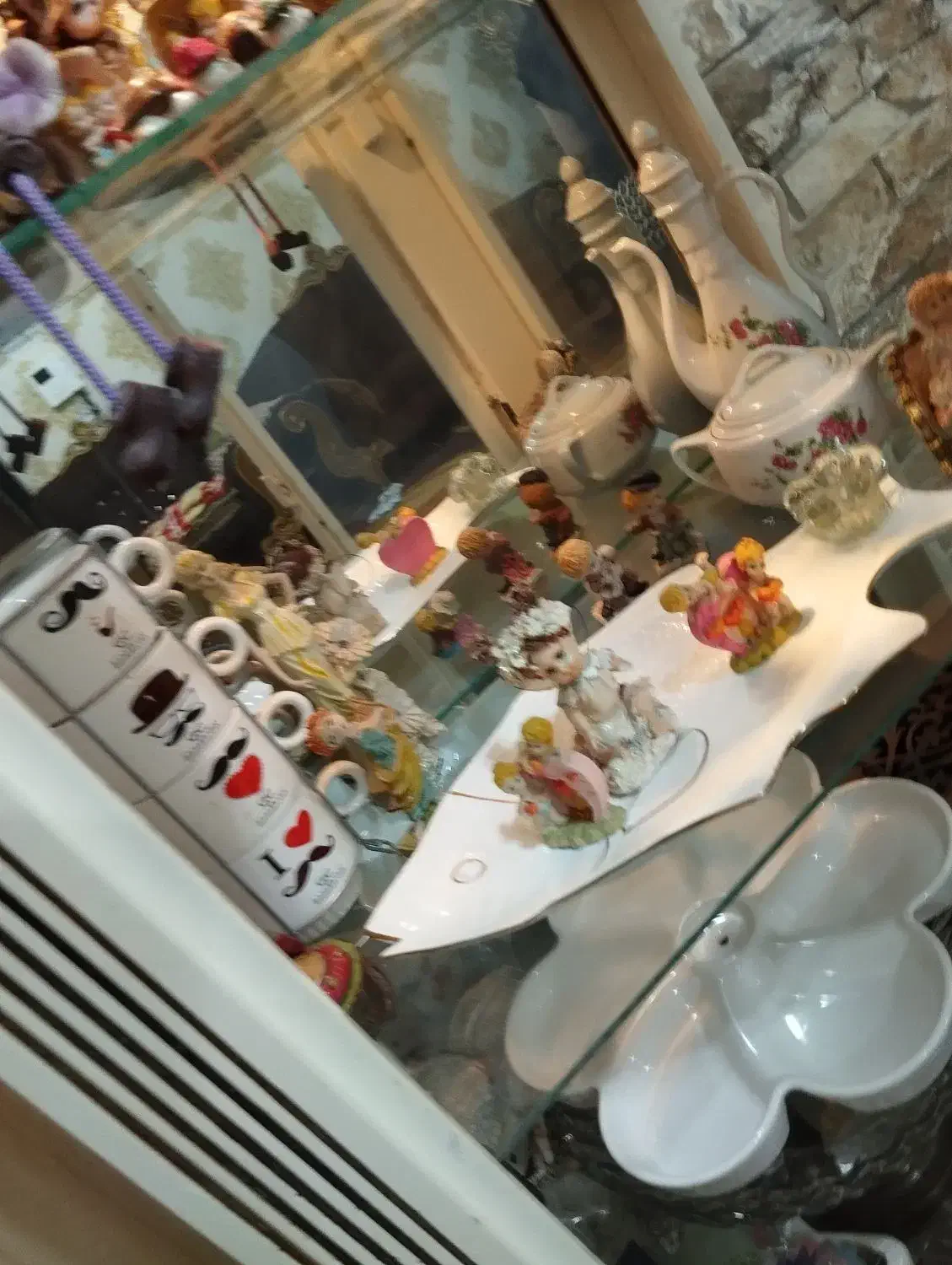 سلام بوفه فقط شیشه بعل شکسته ولاپ داره|بوفه، ویترین، کنسول|دزفول, |دیوار