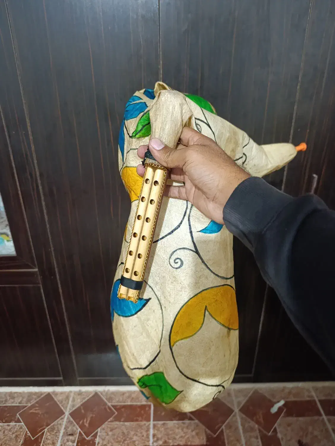 نی انبان تمیز . بندر دیلم|سازهای بادی|دیلم, |دیوار