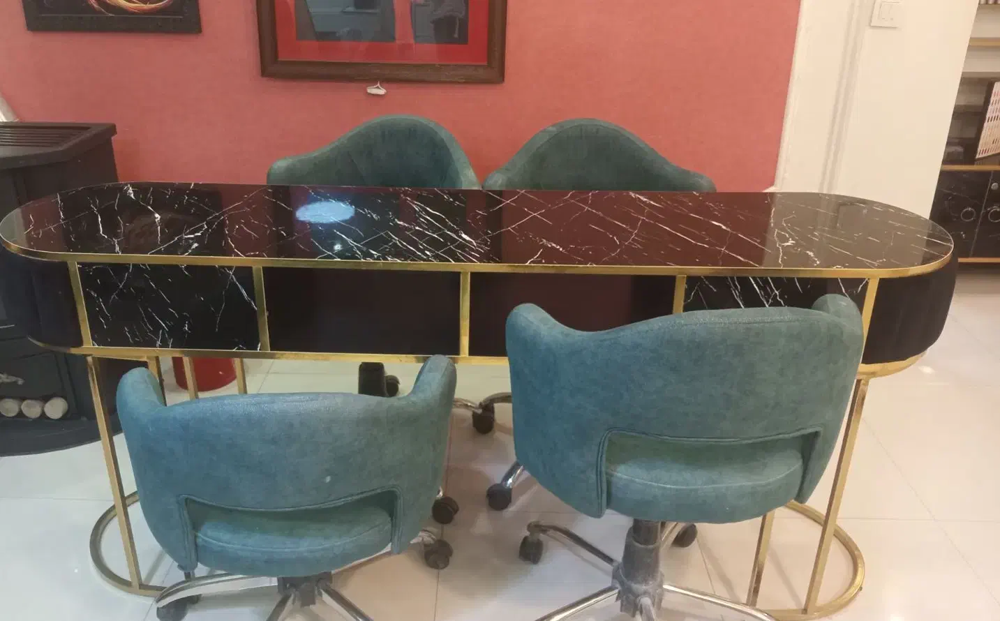 دعوت به همکار سالن جواز دار بر پیروزی|استخدام درمانی، زیبایی، بهداشتی|تهران, صد دستگاه|دیوار