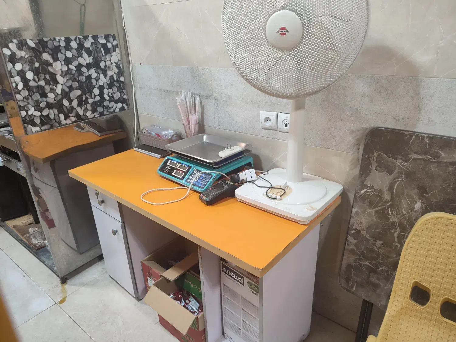 میزکار، فریزر، کارتن پیتزا،قالب پیتزا|کافی‌شاپ و رستوران|تبریز, |دیوار