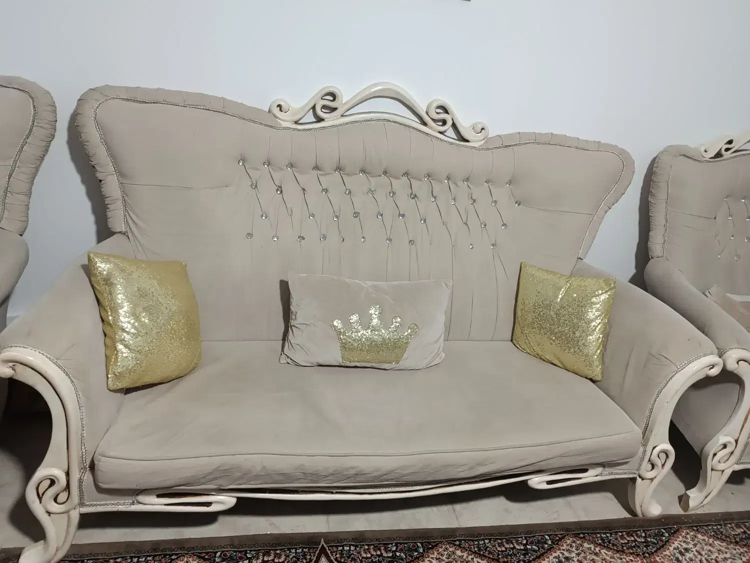 مبل|مبلمان خانگی و میز عسلی|گلبهار, شهر جدید گلبهار|دیوار