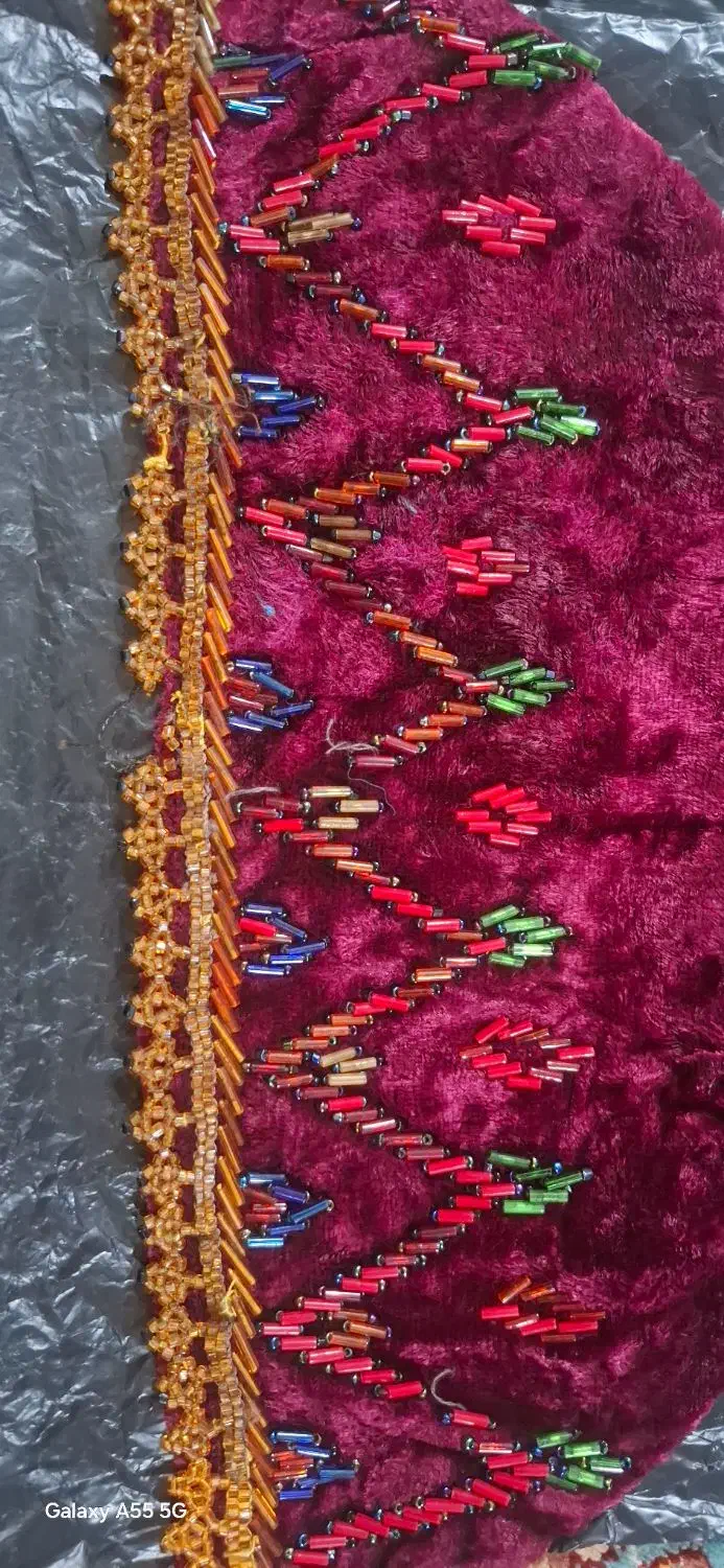 لچک|لباس|نجفآباد, یزدانشهر|دیوار