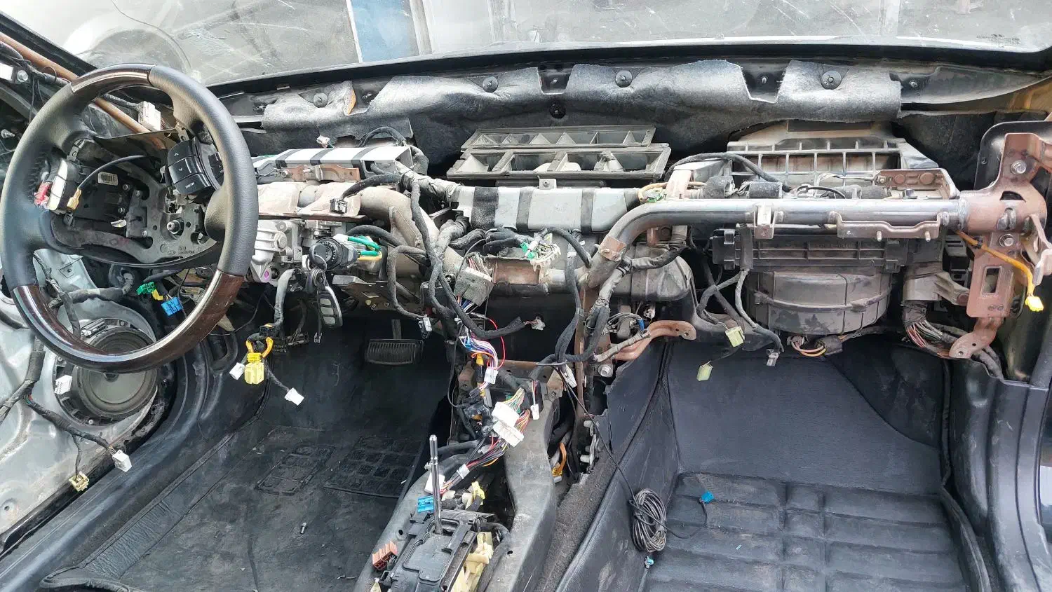 استخدام باطری ساز نیمه ماهر|استخدام صنعتی، فنی، مهندسی|تهران, دانشگاه شریف|دیوار