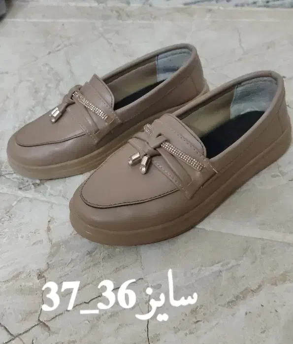 کفش ها کاملا نو و تمیز|کیف، کفش، کمربند|زابل, |دیوار
