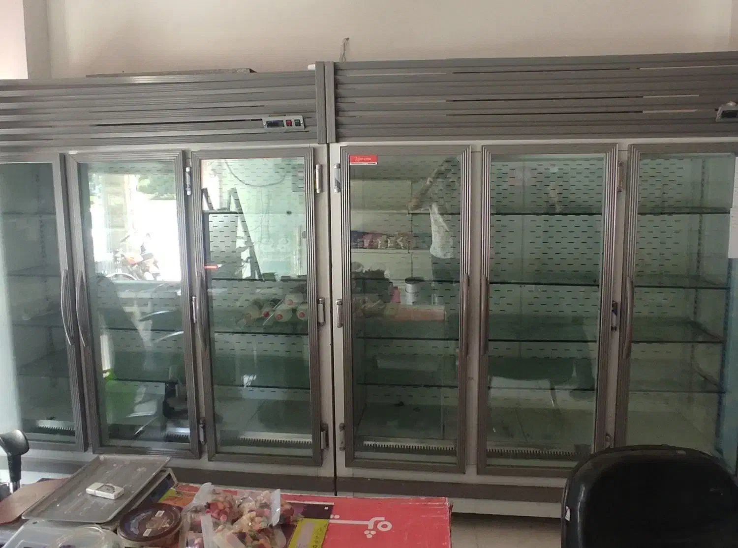 انواع یخچال های فروشگاهی|فروشگاه و مغازه|قم, کوه سفید|دیوار