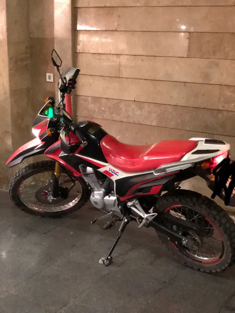 موتور تریل پرواز ۲۰۰|موتورسیکلت|سبزوار, ولیعصر (نجار آباد)|دیوار