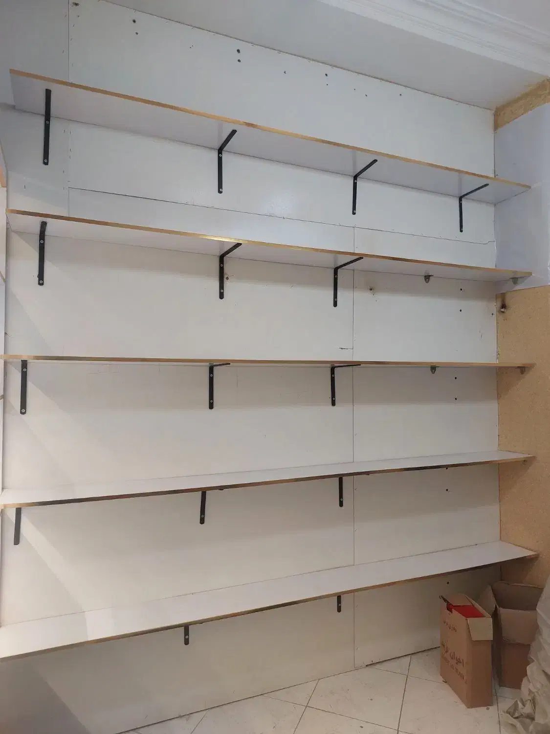 قفسه میز و دکور مغازه|فروشگاه و مغازه|گرمسار, |دیوار