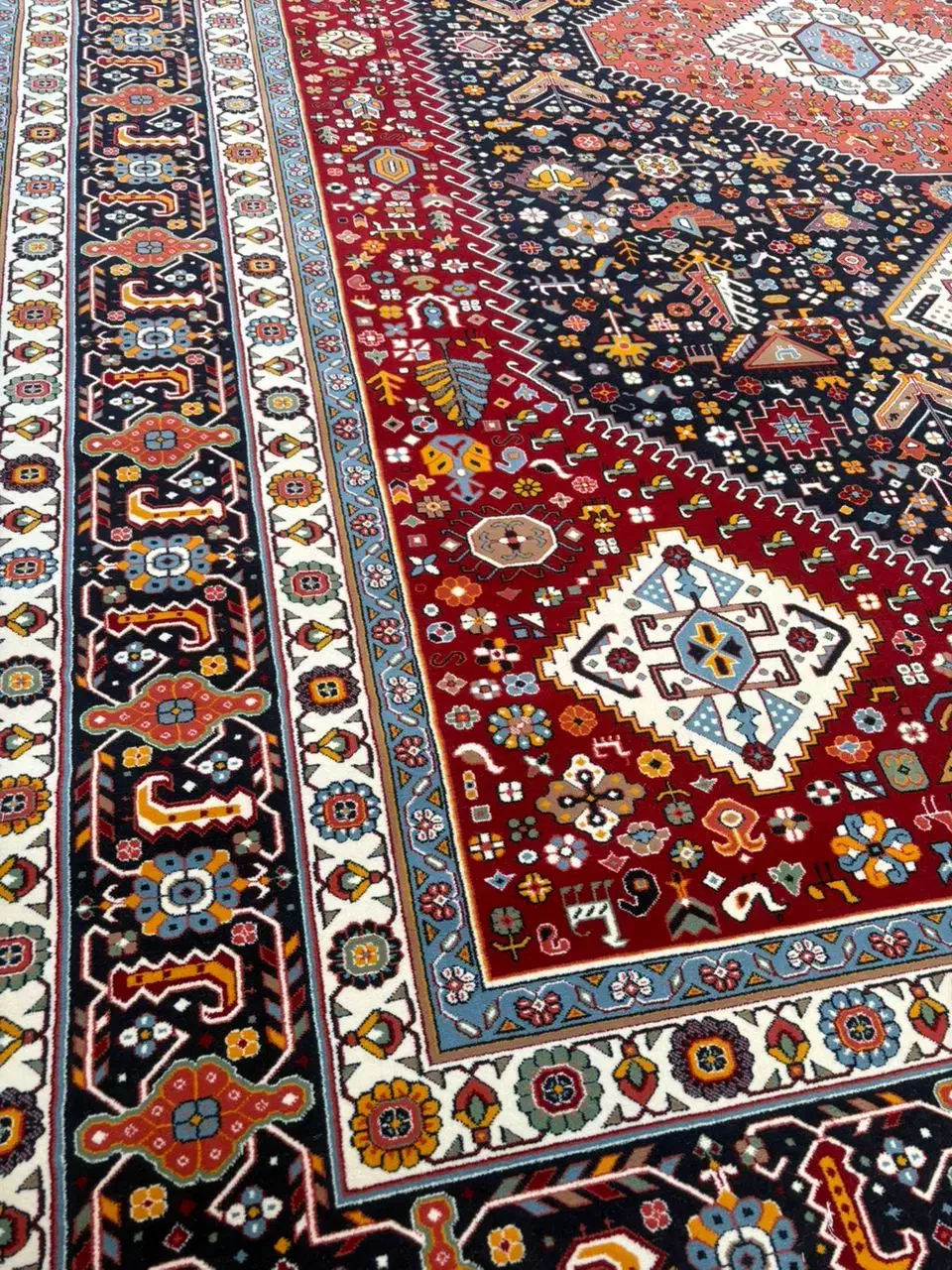 فرش ۱۲ متری نو|فرش|نی‌ریز, |دیوار