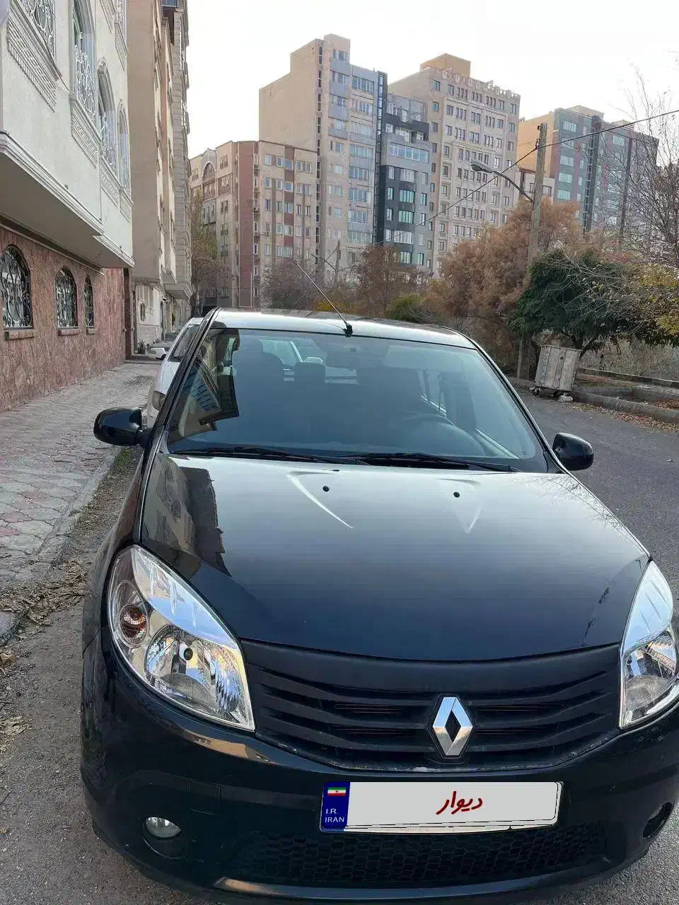 ساندرو اتومات ۹۷ مشکی کم کار|خودرو سواری و وانت|تبریز, |دیوار