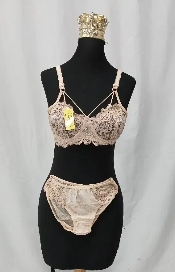 لباس زیر زنانه/لباس تن ناز|لباس|قائن, |دیوار