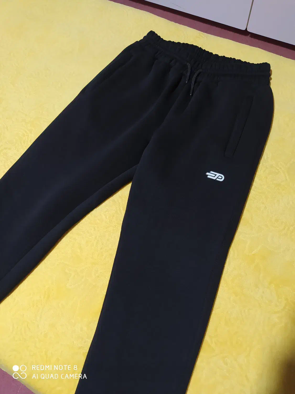 شلوار|لباس|ساری, |دیوار