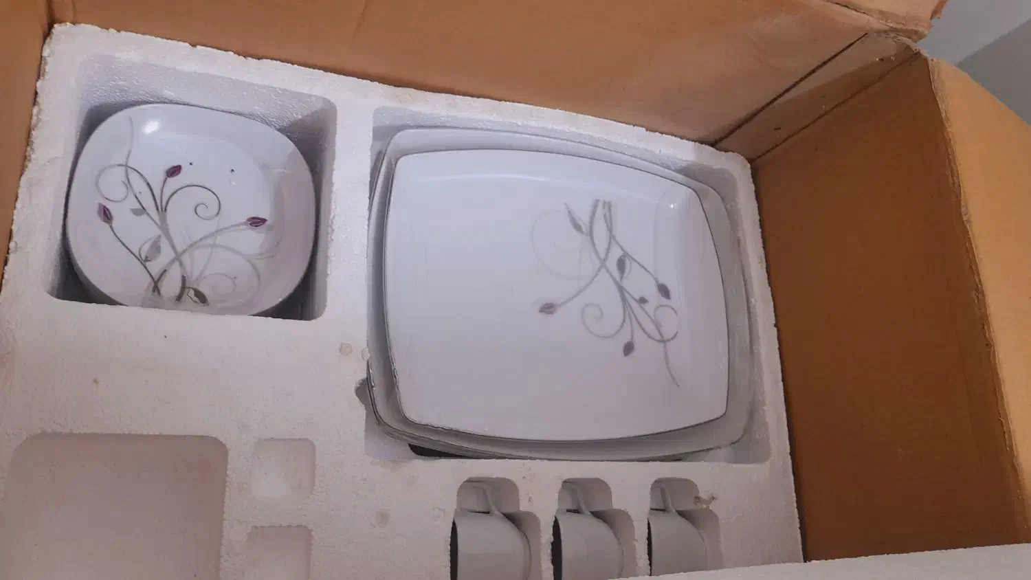 سرویس چینی ۱۲ نفره|ظروف سرو و پذیرایی|تهران, جوادیه تهرانپارس|دیوار