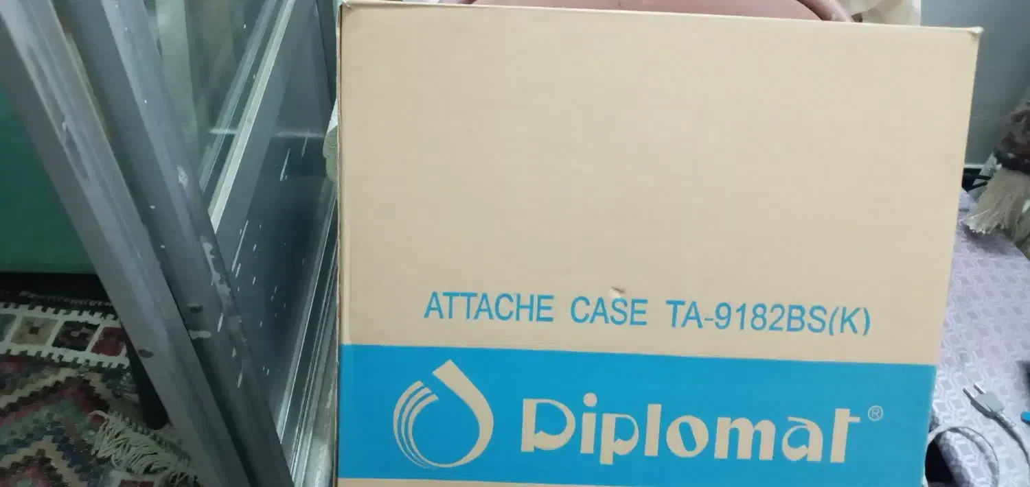 دوعددکیف‌سامسونت‌دیپلمات‌سایز‌متوسط|کیف، کفش، کمربند|سیرجان, |دیوار