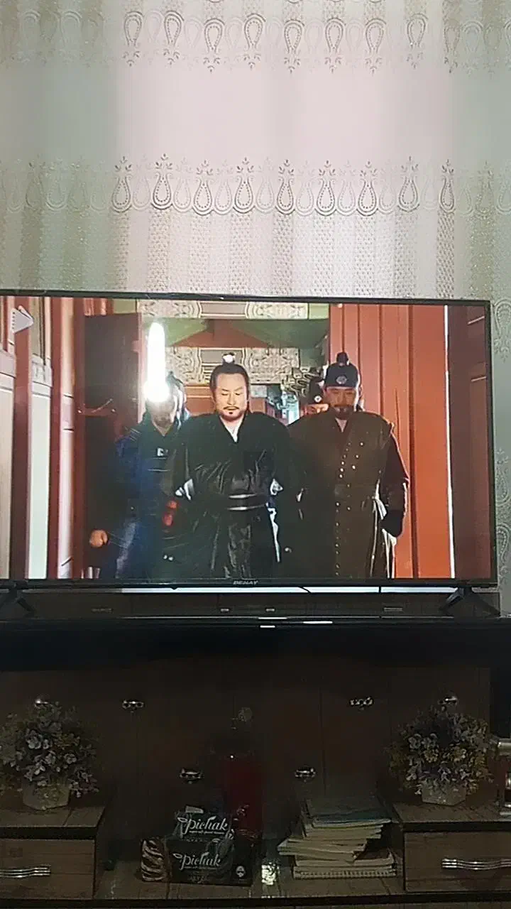 تلویزیون|تلویزیون و پروژکتور|یاسوج, |دیوار