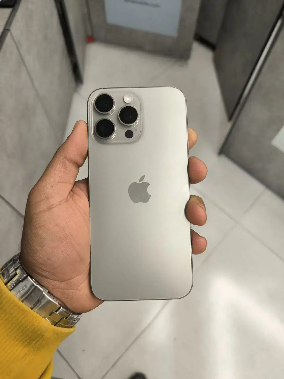 16 پرومکس|موبایل|کرج, اتحاد|دیوار